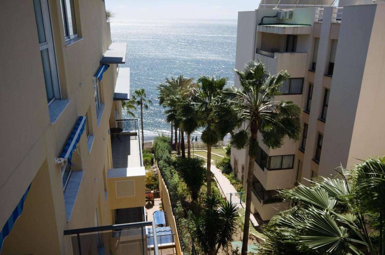 El Coral Apartment - First Beach Line Estepona Exterior photo